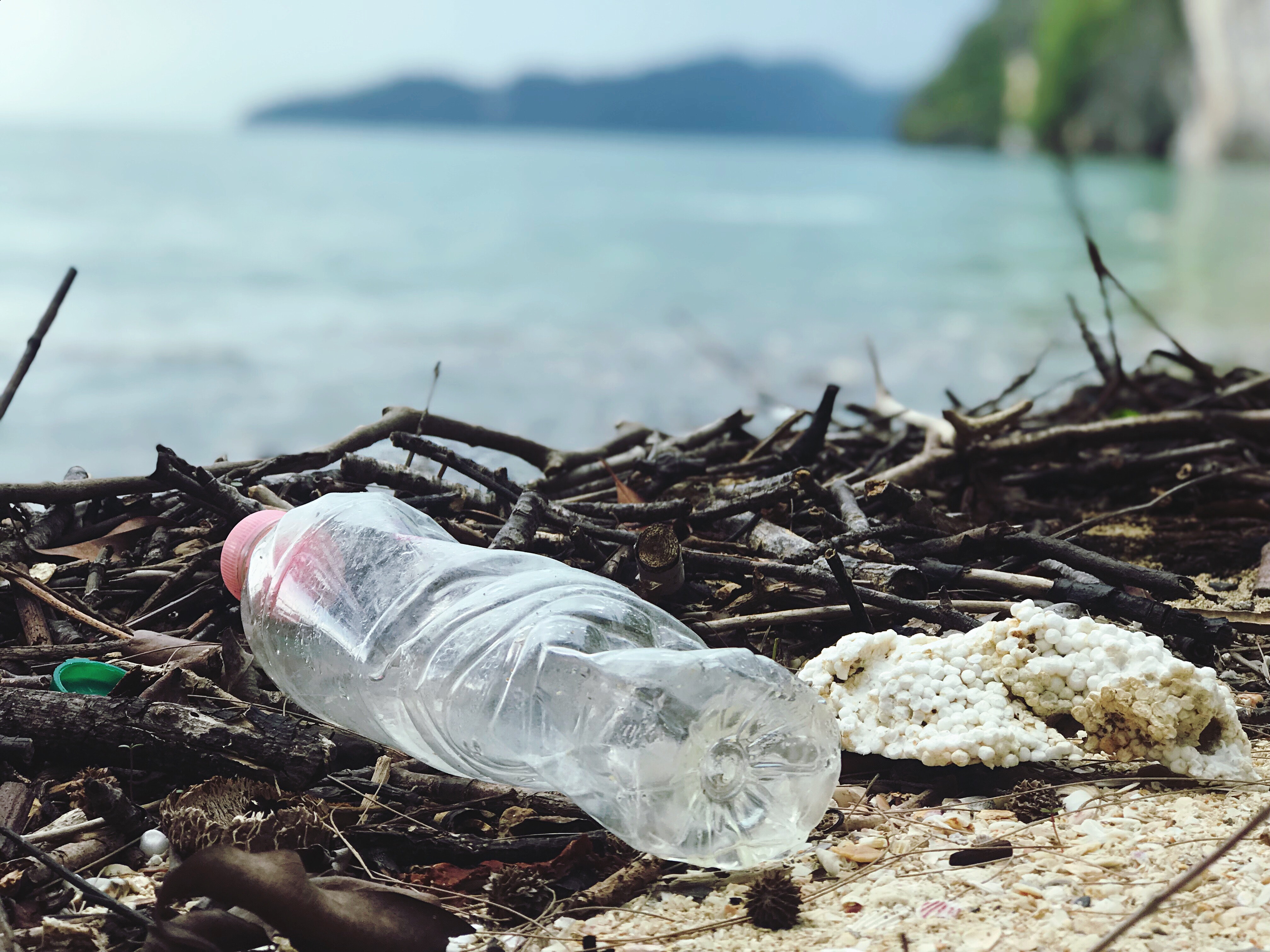 Nuevas botellas recicladas, reciclables y la mar de apetecibles de