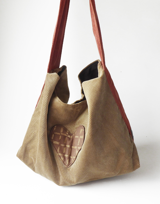 bolso vegano sostenible moda circular Cris B