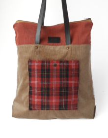 bolso vegano sostenible moda circular Cris B